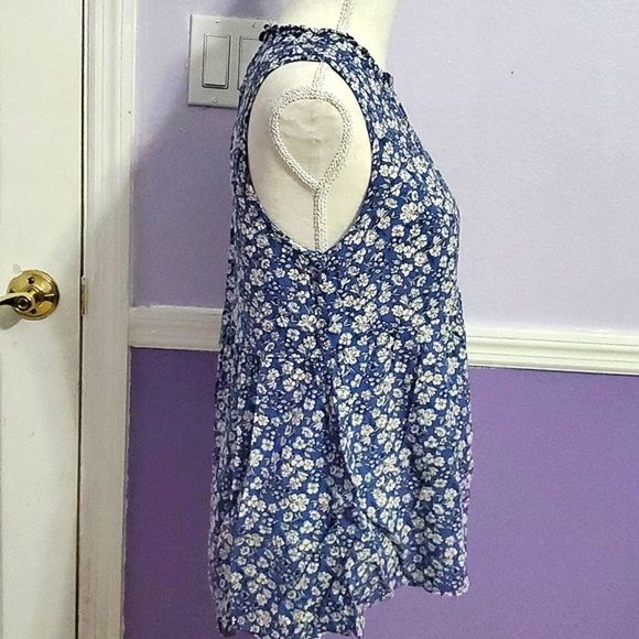 Rachel Zoe Blue Ditsy Floral Modest Flowy Sleeveless Top - Picture 5 of 10